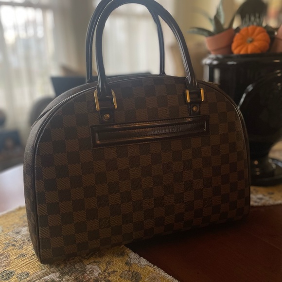 Louis Vuitton Damier Ebene Nolita - Picture 9 of 10